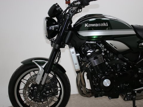 Kawasaki Z900RS ZR 900 KNSBB 26
