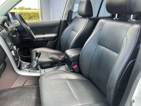 Suzuki Grand Vitara 2.4 VVT SZ5 4WD Euro 5 5dr 34