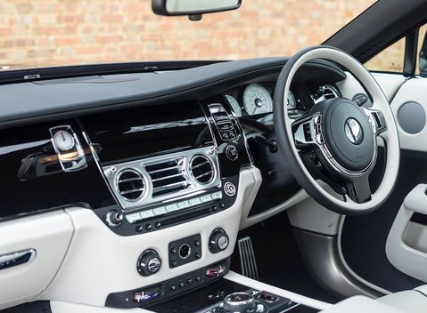 Rolls-Royce Wraith Series II 16