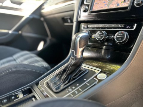 Volkswagen Golf GTD DSG 13