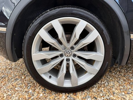 Volkswagen Tiguan 2.0 TDI BlueMotion Tech R-Line DSG 4Motion Euro 6 (s/s) 5dr 16