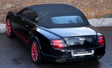 Bentley Continental Supersports Convertible ISR 10