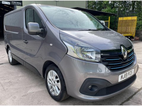 Renault Trafic 1.6 dCi 27 Sport Nav Panel Van 5dr Diesel Manual SWB Standard Roof Euro 6 ( 4