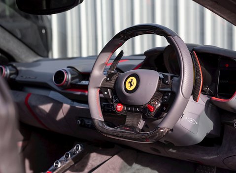 Ferrari 812 Superfast 11