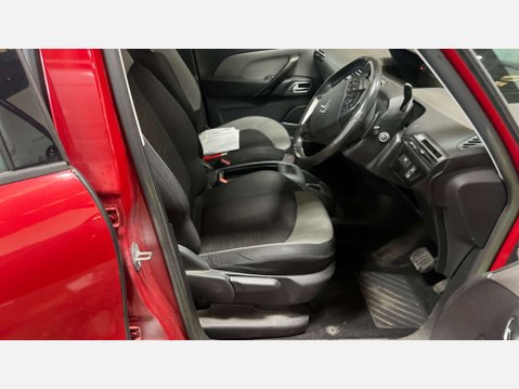 Citroen Grand C4 Picasso 1.6 e-HDi Airdream Exclusive MPV 5dr Diesel ETG6 Euro 5 (s/s) (115 ps) 9