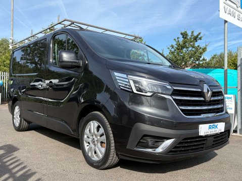 Renault Trafic 2.0 dCi Blue SL28 Sport Panel Van 5dr Diesel Manual L1 H1 Euro 6 (s/s) (130 30
