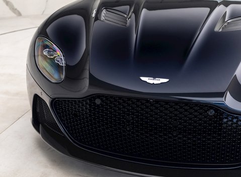 Aston Martin DBS Superleggera 28