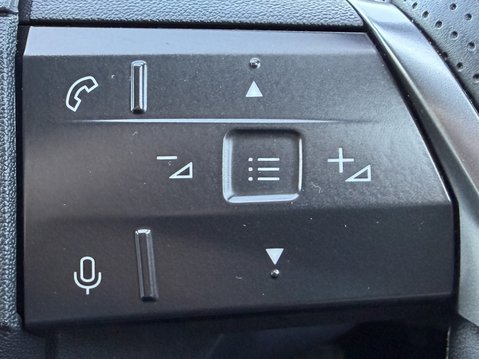 Vauxhall Grandland 1.2 Hybrid [136] GS 5dr e-DCT6 32