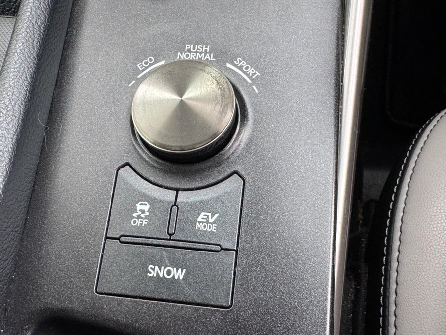 2016 Lexus Is — image 27
