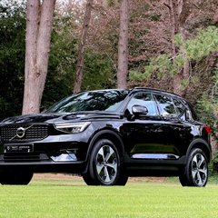 Volvo XC40 B4 PLUS 1
