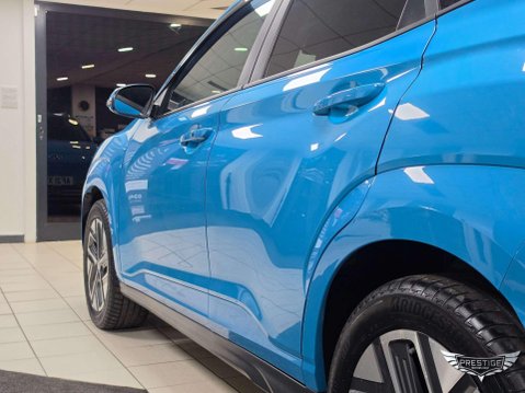Hyundai KONA 64kWh Premium Auto 5dr (10.5kW Charger) 69