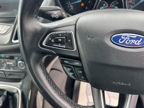 Ford Grand C-Max 1.0T EcoBoost GPF Titanium Euro 6 (s/s) 5dr 22