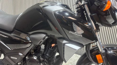 Honda CB 2021 ONLY 12K, JUST SERVICED, NEW MOT, WARRANTY LEARNER 125CC 41