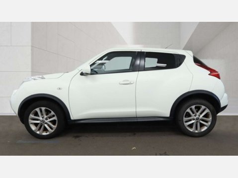 Nissan Juke 1.6 Tekna SUV 5dr Petrol CVT Euro 5 (117 ps) 5