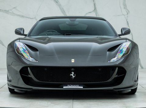 Ferrari 812 Superfast 4