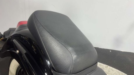 Suzuki Intruder 800 VL 2015 26K CUSTOM LOOKS MOT SERVICED CRUISER BIKE 800CC A2 14