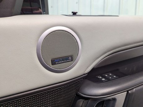 Land Rover Discovery 2.0 Discovery Luxury HSE SD4 Auto 4WD 5dr 86