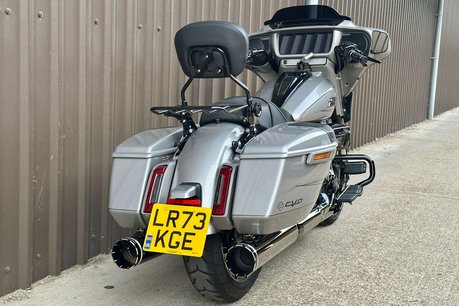 Harley-Davidson Cvo 2.0 CVO Street Glide 1977 23 24