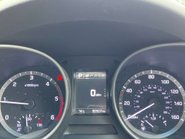 Hyundai SANTA FE 2.2 Santa Fe Premium Blue Drive CRDi Auto 4WD 5dr 16