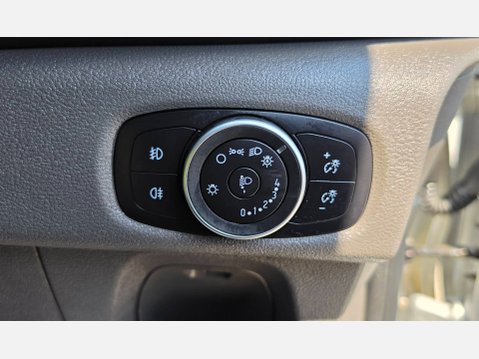 Ford Transit Custom LIMITED 00 L2 H1 LWB 2.0 TDCI 130ps EU6 18