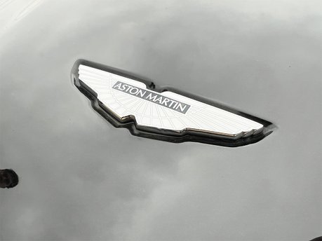 Aston Martin DBS V12 VOLANTE CARBON BLACK EDITION 41