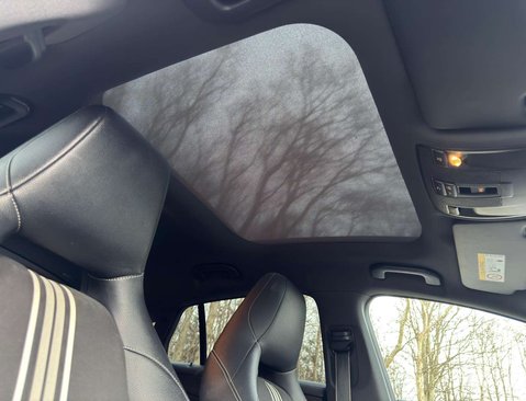 Mercedes-Benz CLA Class 2.1 CLA 220 WhiteArt D Auto 5dr 31