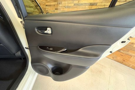 Nissan LEAF 40kWh N-Connecta Hatchback 5dr Electric Auto (150 ps) 61