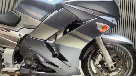Yamaha FJR1300 2007 42K PANNIERS NEW MOT WARRANTY TOURER COMMUTER BIKE 52