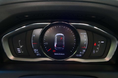 Volvo XC60 2.4 XC60 SE Luxury Nav D5 AWD Auto 4WD 5dr 30