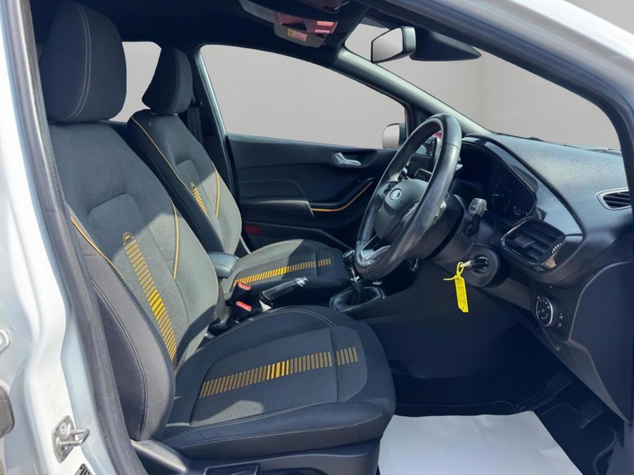 2018 Ford Fiesta — image 4
