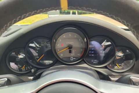 Porsche 911 GT3 RS PDK 46