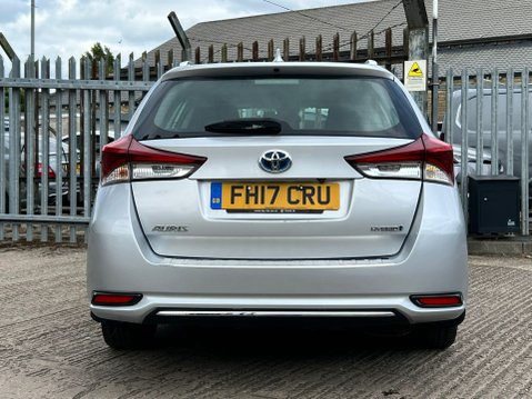Toyota Auris VVT-I ICON TOURING SPORTS TSS 21
