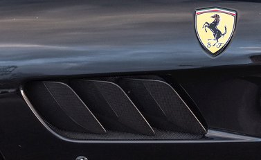 Ferrari GTC4 Lusso 27