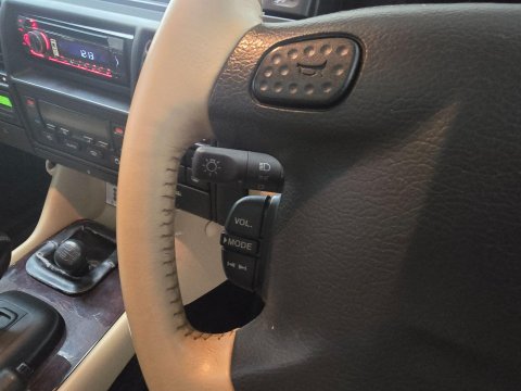 Land Rover Discovery 2.5 TD5 ES Premium Station Wagon 5dr Diesel Automatic (7 Seats) (284 g/km, 31