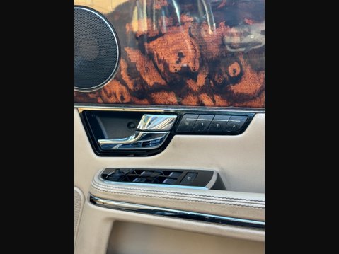 Jaguar XJ 3.0d V6 Premium Luxury Auto Euro 5 4dr 25