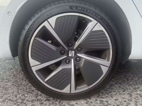 SEAT Leon 1.5 eTSI MHEV XCELLENCE Lux Hatchback 5dr Petrol Hybrid DSG Euro 6 (s/s) (1 9