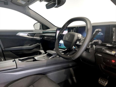 Renault Austral 1.2 E-TECH techno esprit Alpine SUV 5dr Petrol Hybrid Auto Euro 6 (s/s) (20 12