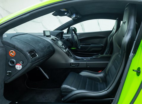 Aston Martin Vantage GT12 14