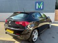 Alfa Romeo Giulietta 1.6 JTDM-2 Sportiva Euro 5 (s/s) 5dr 8