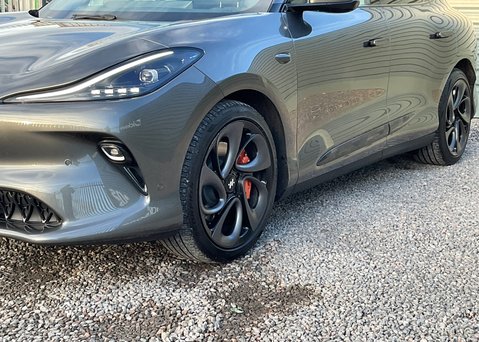 MG IM6 100kWh LAUNCH EDITION AWD 5