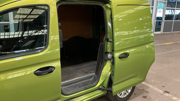 Volkswagen Caddy SWB L1H1 Low Roof Commerce Plus Air Con Sensors EURO 6 NO VAT 8