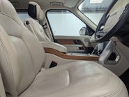 Land Rover Range Rover 3.0 Range Rover Autobiography Auto 4WD 5dr 29
