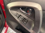 Toyota Rav4 2.2 D-4D XT-R 4WD Euro 5 5dr 39