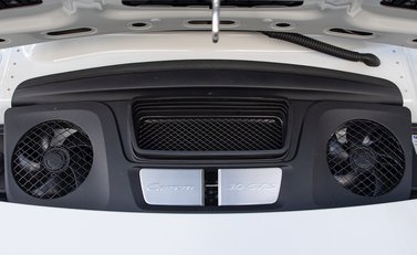 Porsche 911 (991.2) Carrera 4 GTS 31