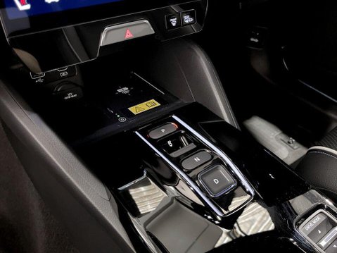 Honda e:Ny1 68.8kWh Advance SUV 5dr Electric Auto (204 ps) 2 Owners - Sat Nav-Sensors 17