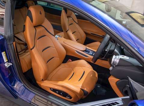 Ferrari GTC4 Lusso T 8