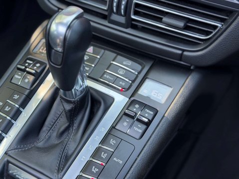 Porsche Macan 3.0 Macan S Semi-Auto 4WD 5dr 16