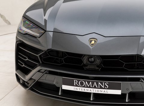 Lamborghini Urus 28