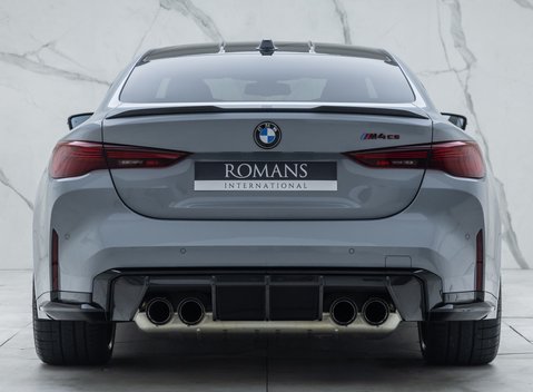 BMW M4 CS 8