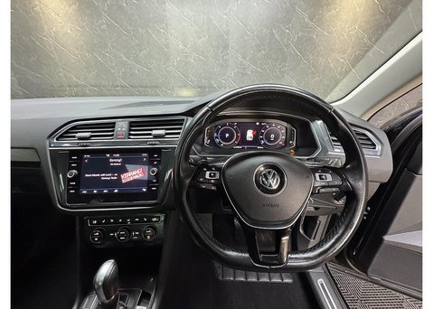Volkswagen Tiguan 2.0 TDI SEL SUV 5dr Diesel DSG 4Motion Euro 6 (s/s) (150 ps) 67